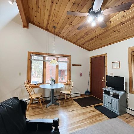 Cozy Cabin Suite Bed And Breakfast Woodland Park Esterno foto