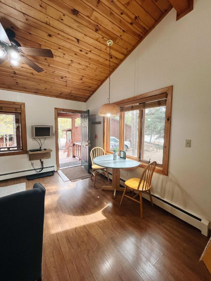 Cozy Cabin Suite Bed And Breakfast Woodland Park Esterno foto