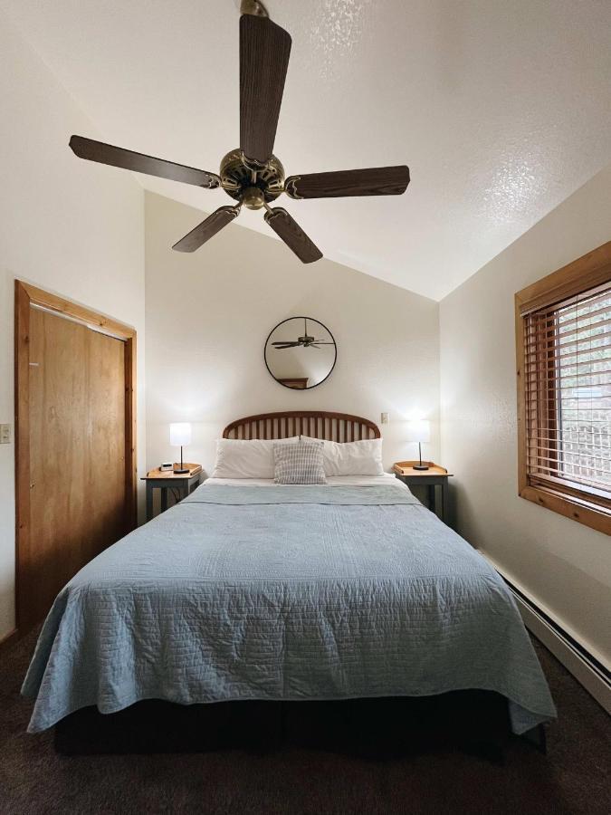 Cozy Cabin Suite Bed And Breakfast Woodland Park Esterno foto