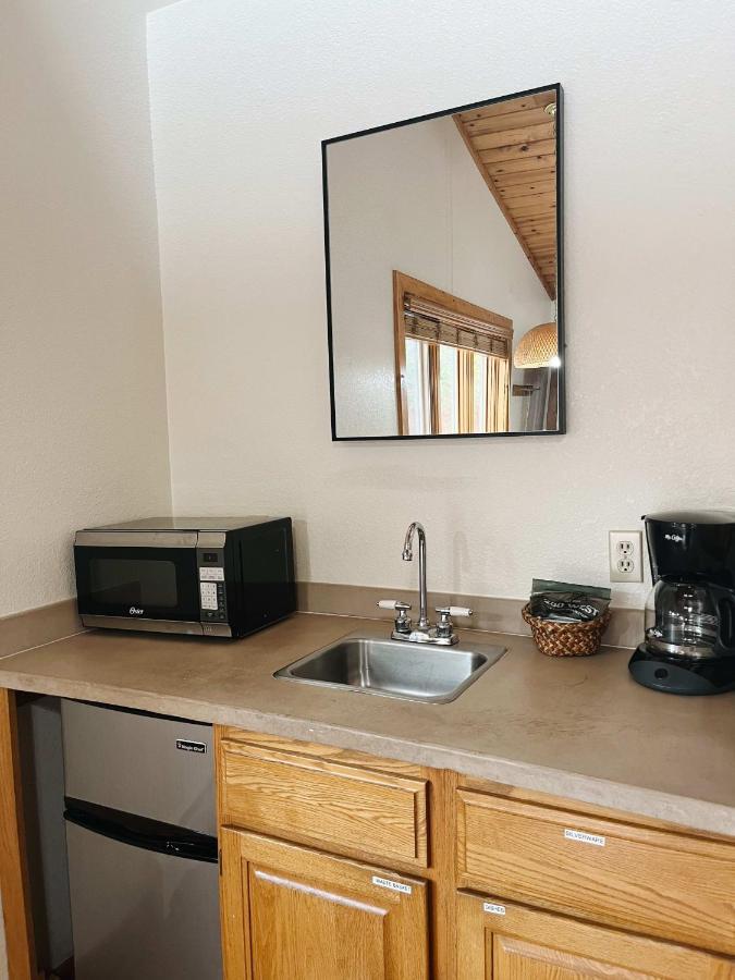 Cozy Cabin Suite Bed And Breakfast Woodland Park Esterno foto
